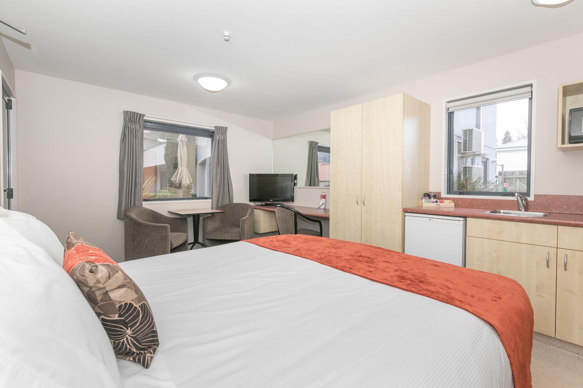 Bella Vista Motel 4*
