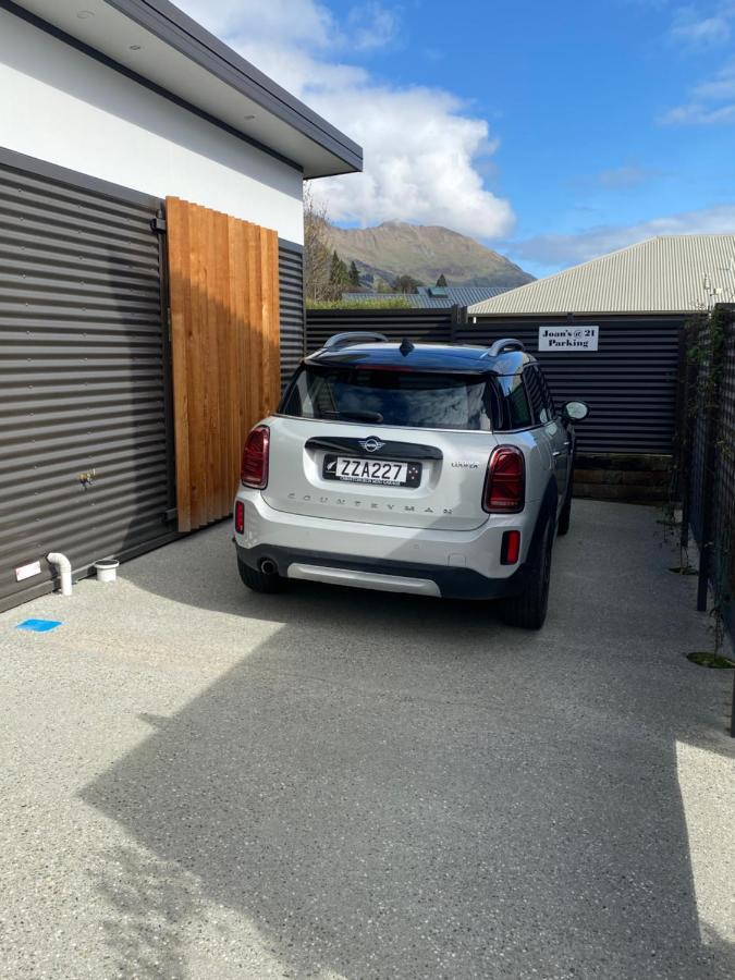 Joan's @ 21 Wanaka