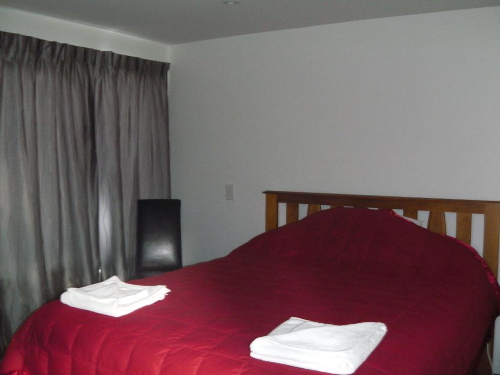 Golfcourse Road And 4* Wanaka
