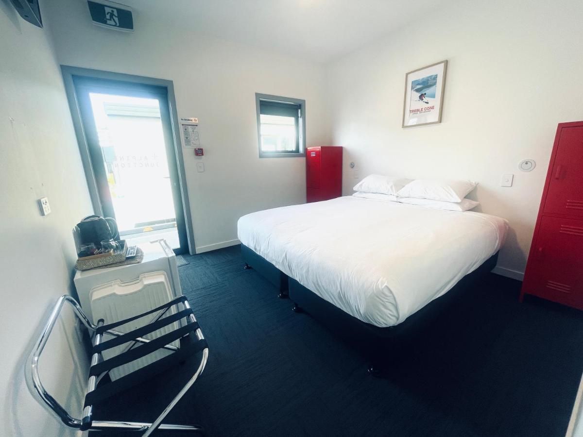 Apartment Alpine Junction Townhouse Apartments, &