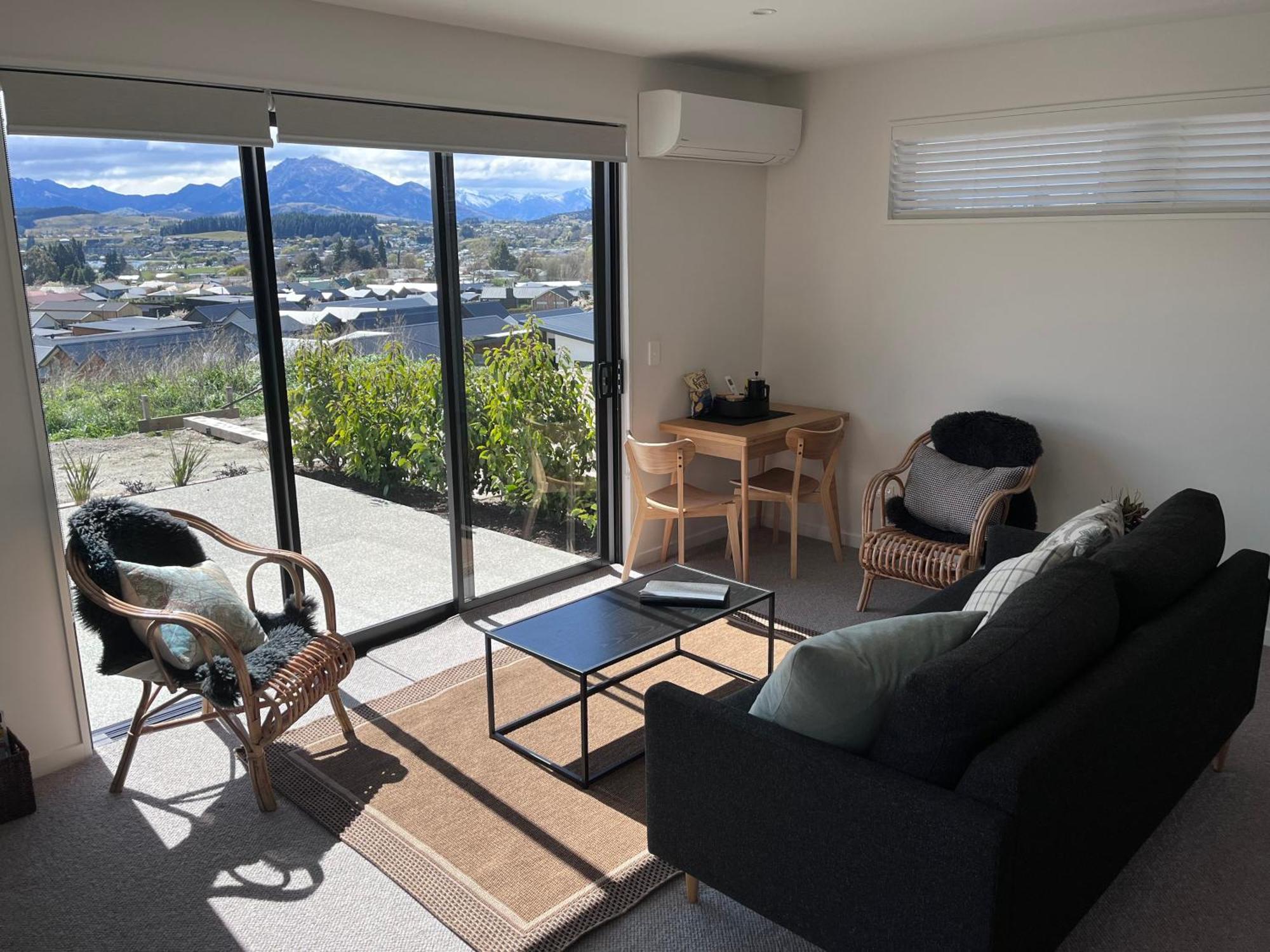 Apartment Views - New With To Relax Wanaka