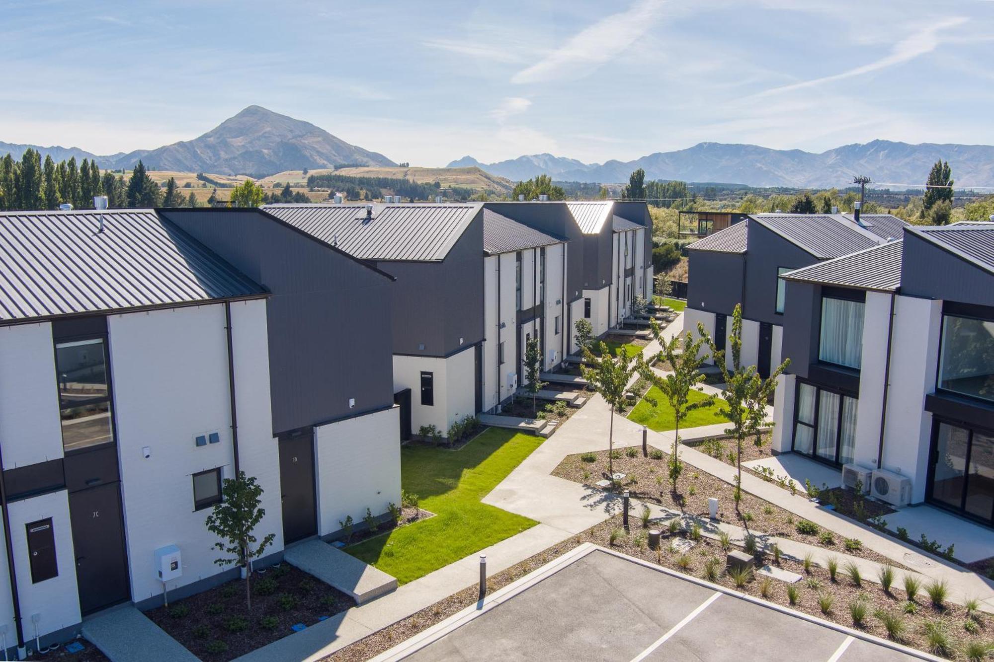 Alpine Junction Townhouse Apartments, & Apartment