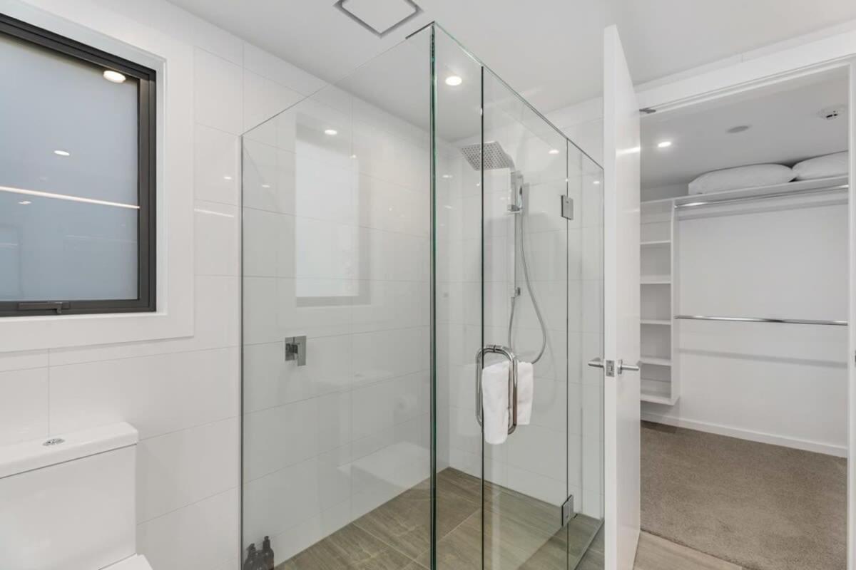 Lakeview Luxury Vista Apartment