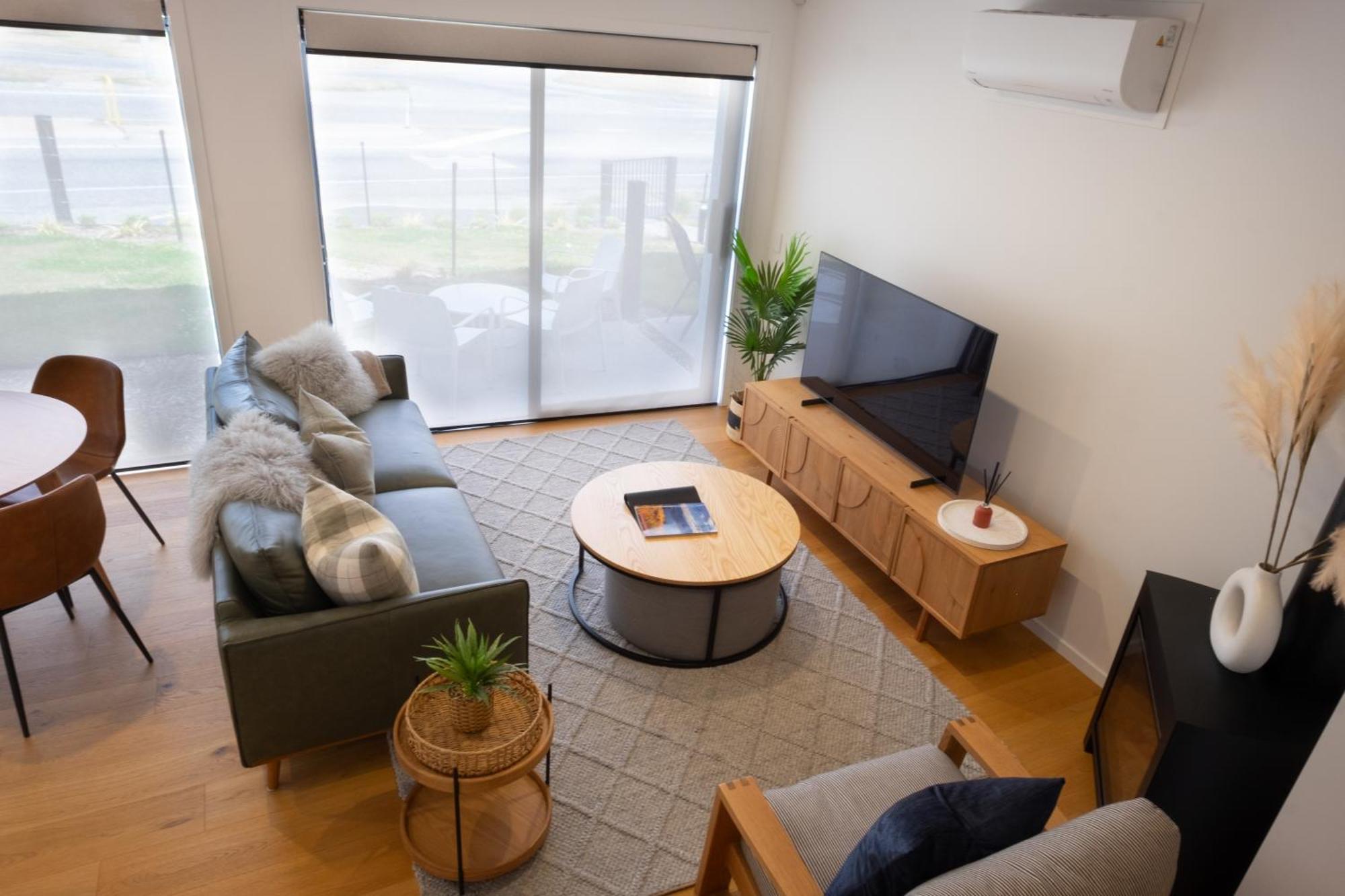 Alpine Junction Townhouse Apartments, & *