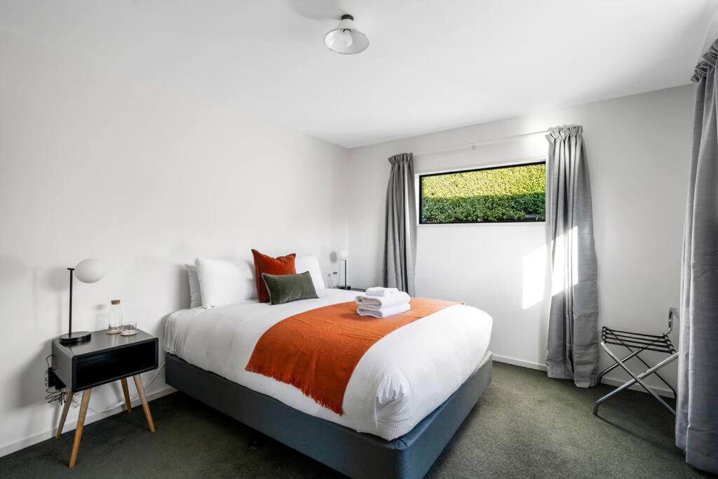 Stonehaven * Wanaka