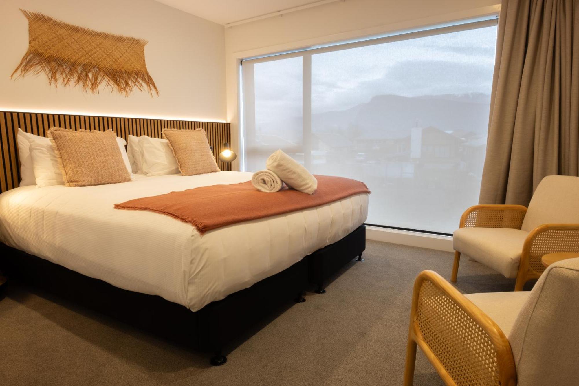 Alpine Junction Townhouse Apartments, & Apartment Wanaka