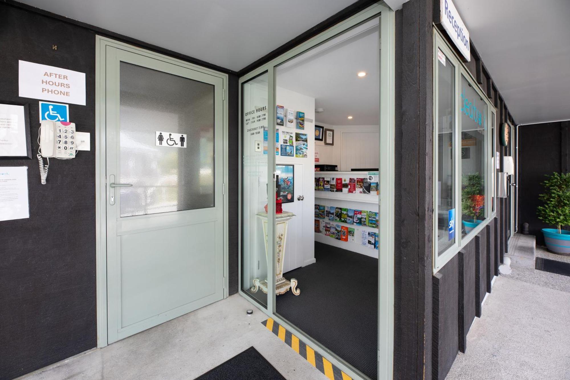 Clearbrook & Serviced 4*