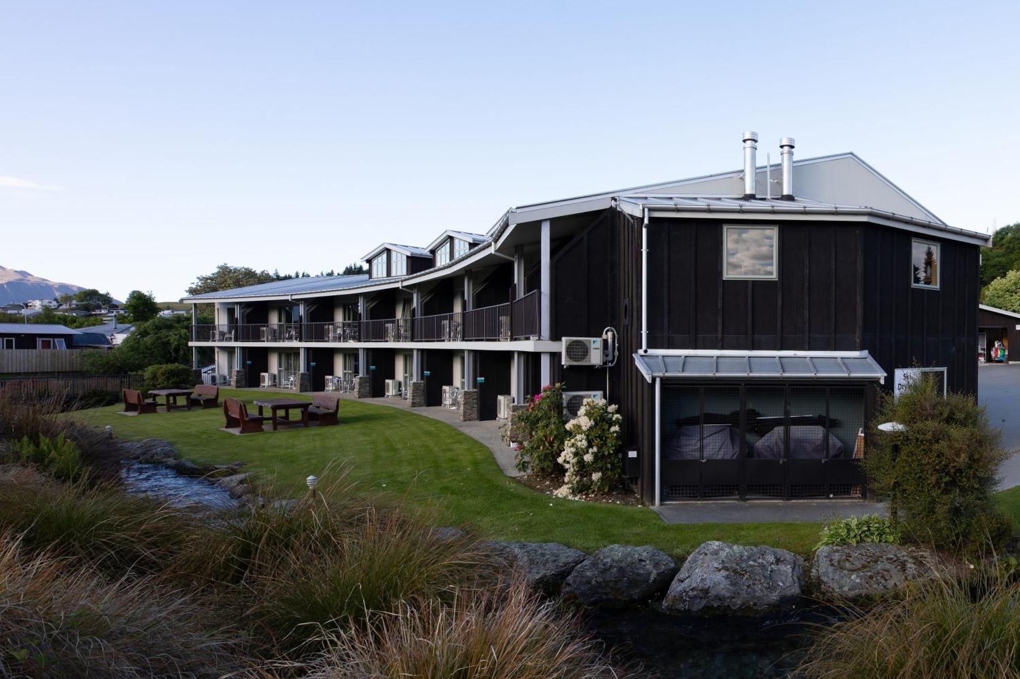 Clearbrook & Serviced Aparthotel Wanaka