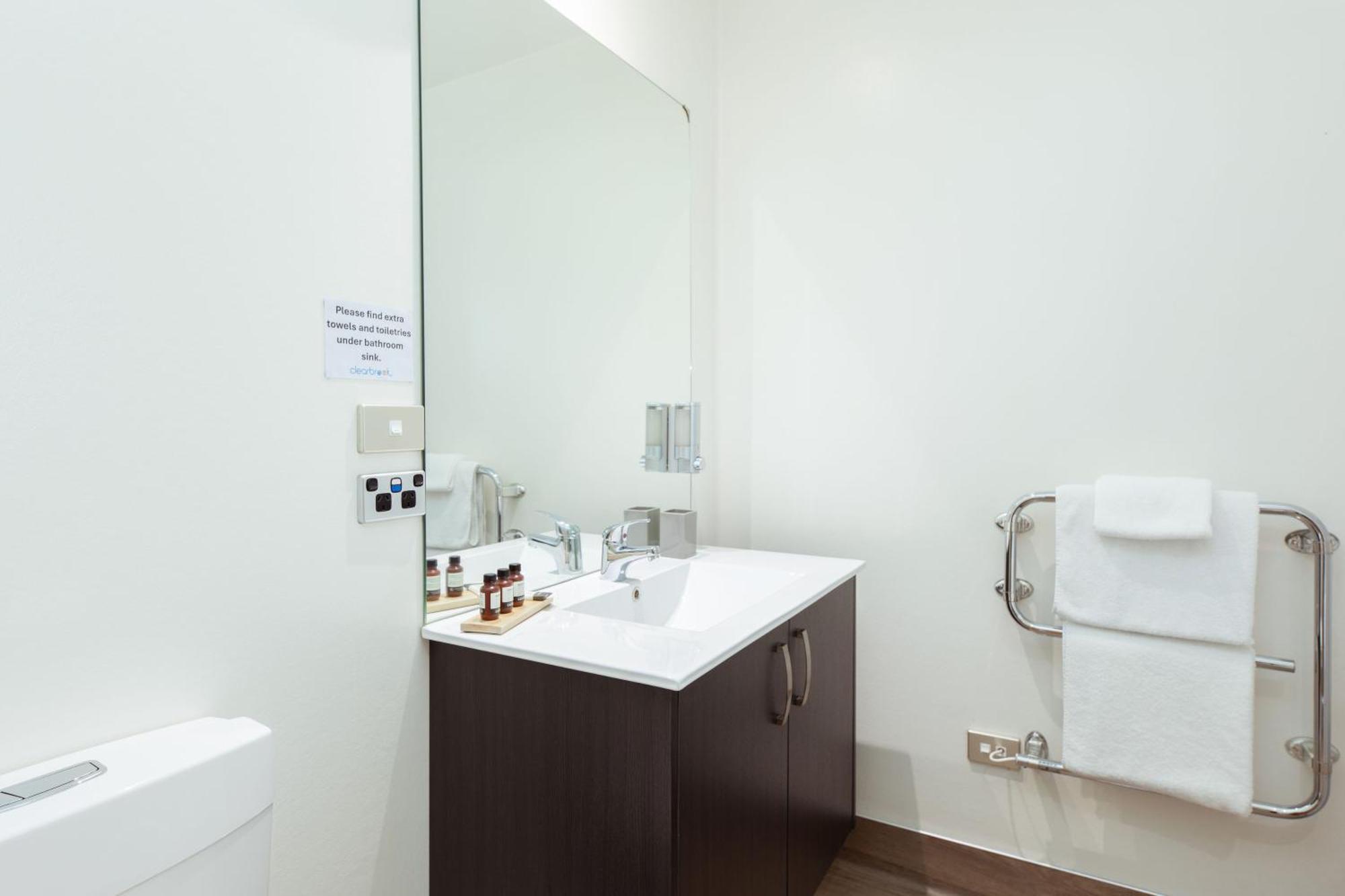 Aparthotel Clearbrook & Serviced