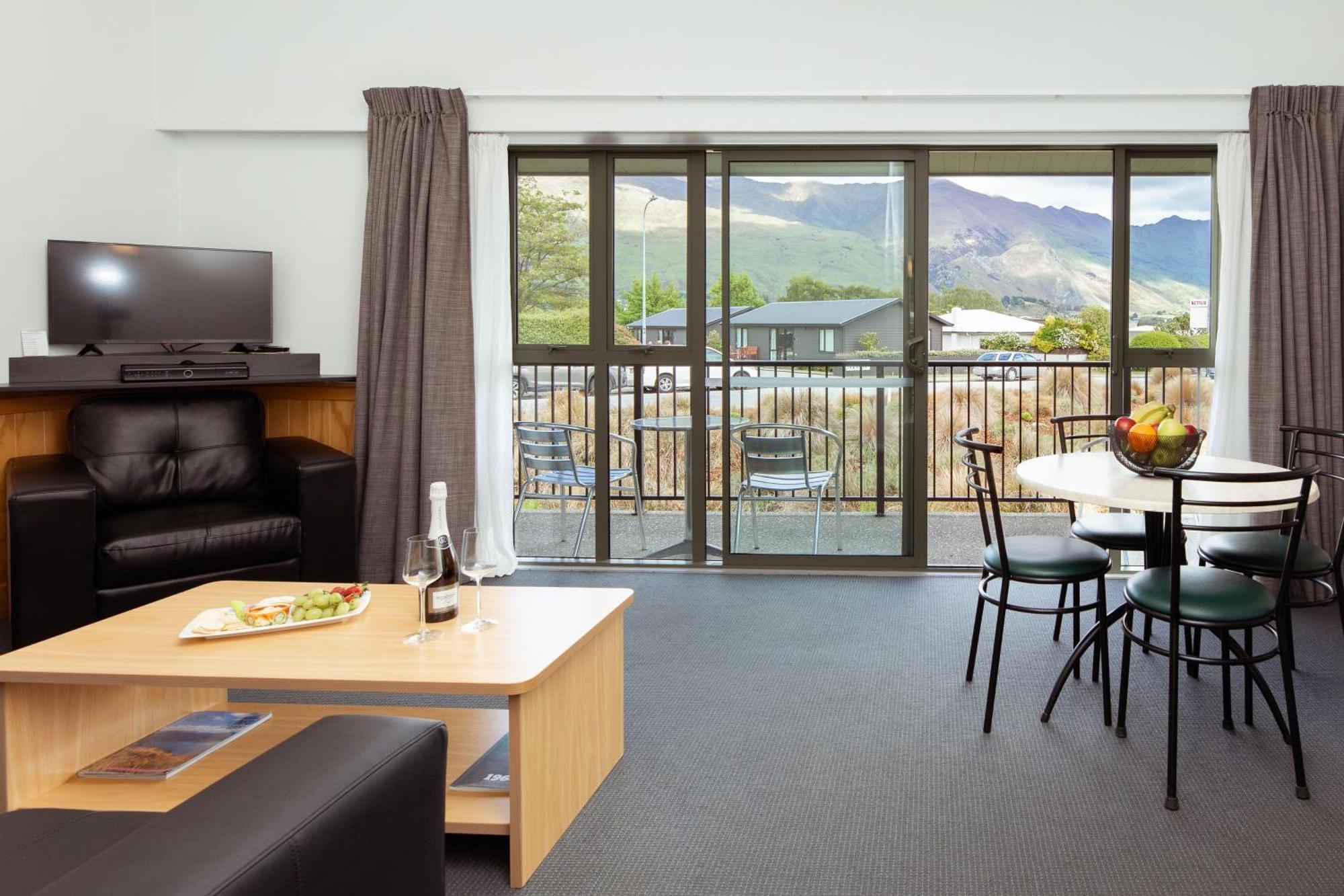 Clearbrook & Serviced Aparthotel Wanaka