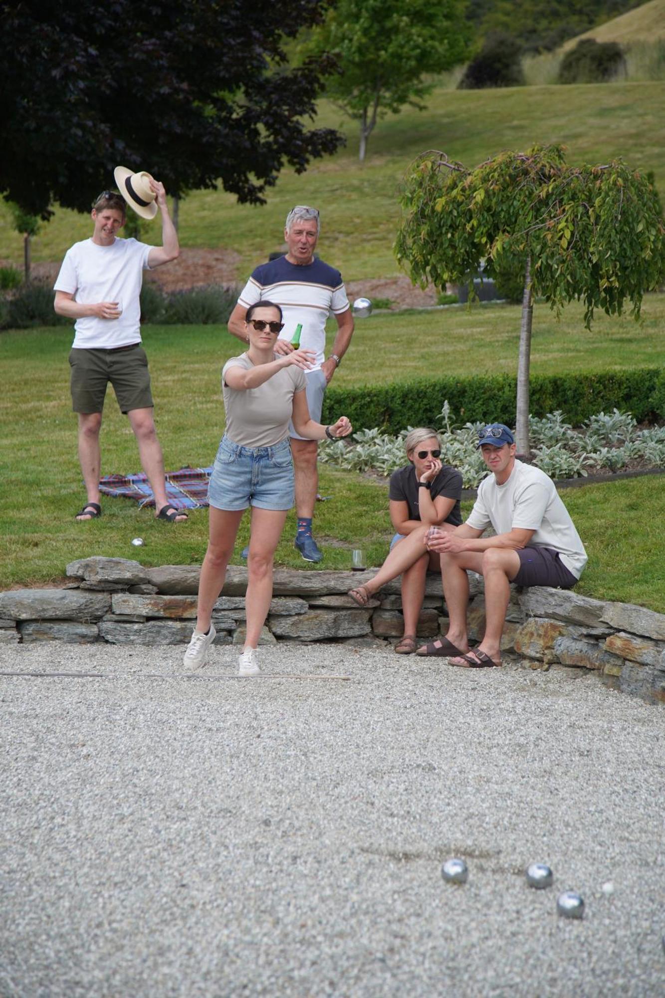 Mt Rosa Boutique Vineyard 5* Wanaka