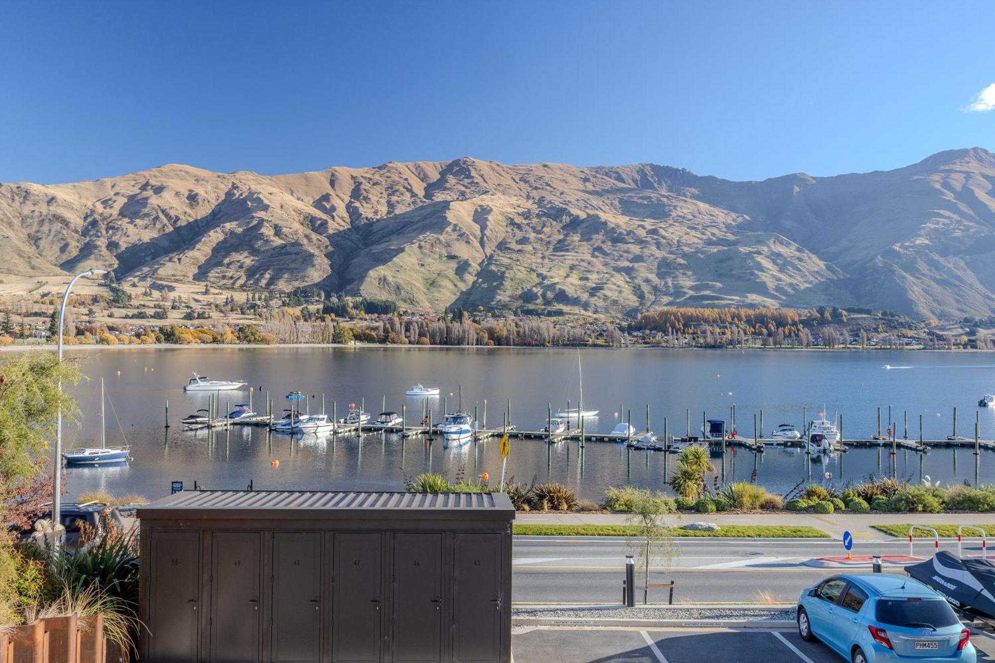 Marina Terrace Apartments,
