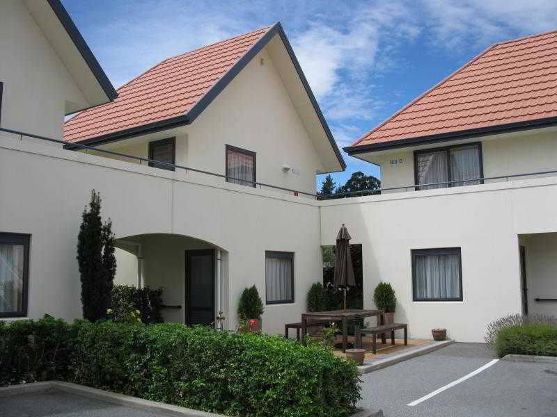 Bella Vista Motel 4*
