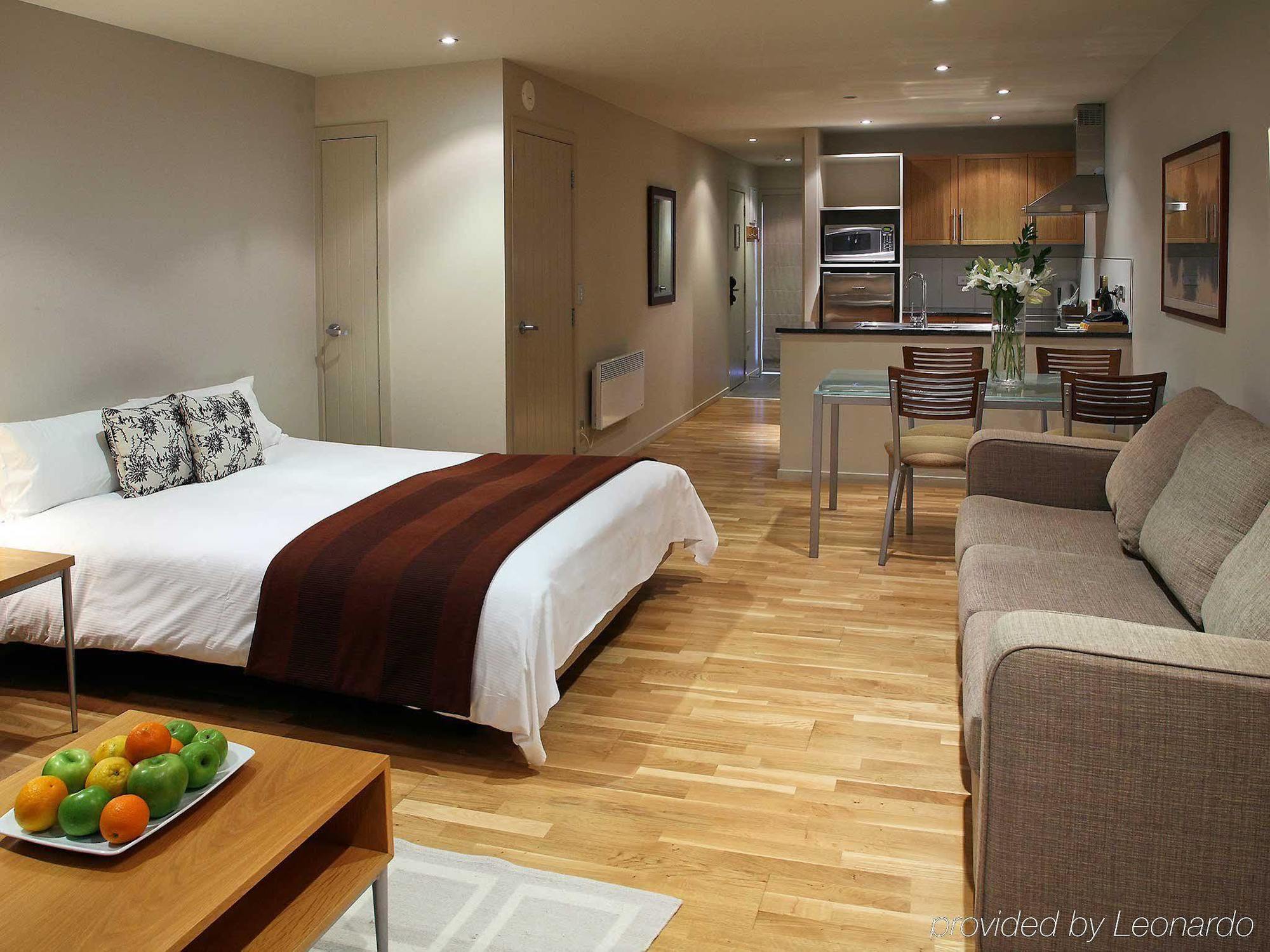 Oakridge Aparthotel