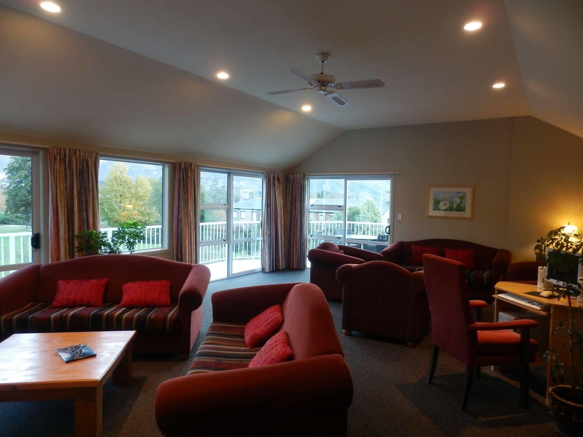 Lake Wanaka Lodge 4*