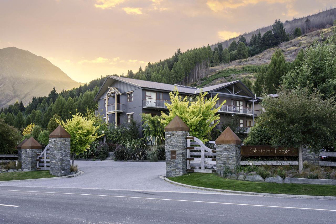Shotover Lodge *