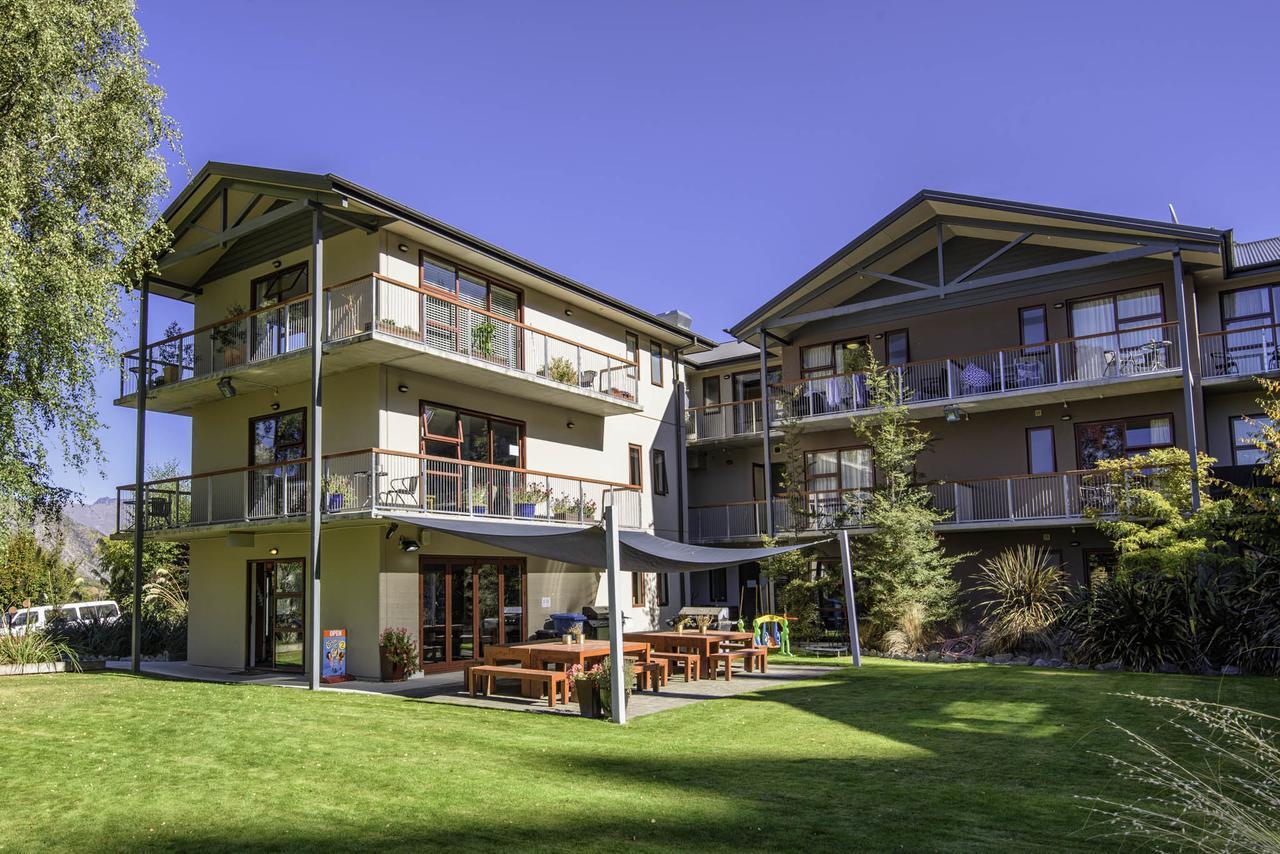 Shotover Lodge *