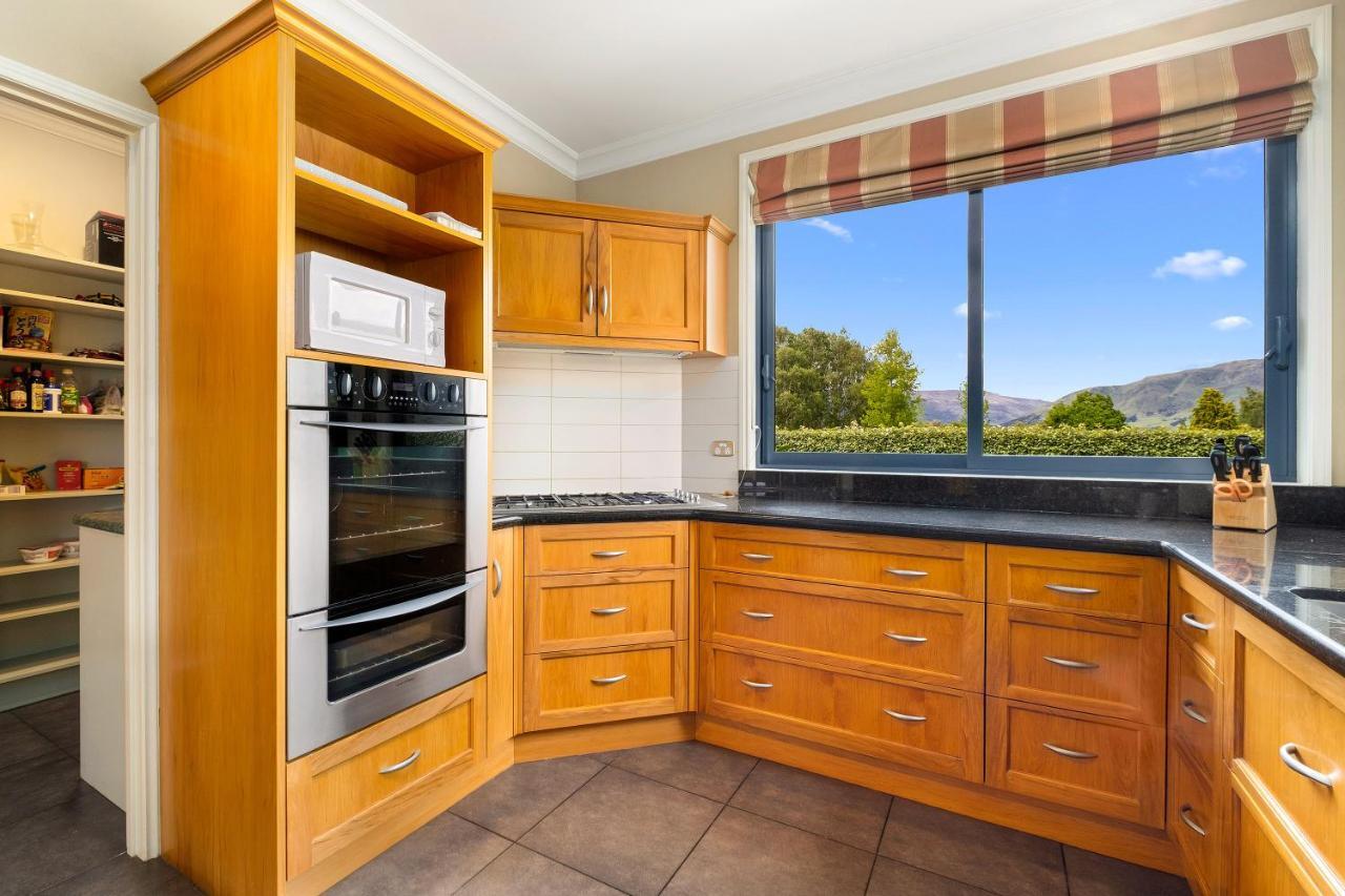 Hilltop Blue Views - * Wanaka