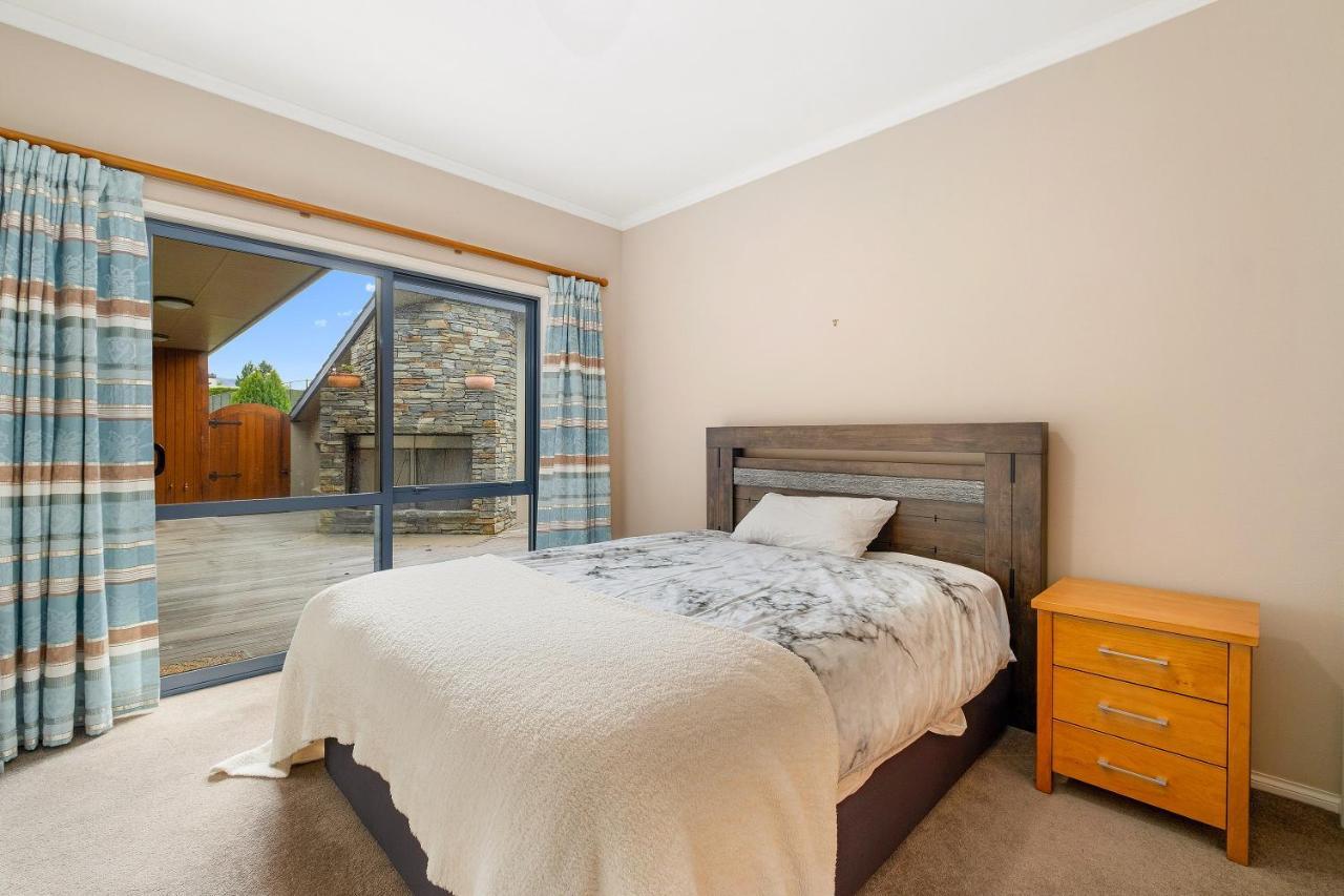 Hilltop Blue Views - * Wanaka